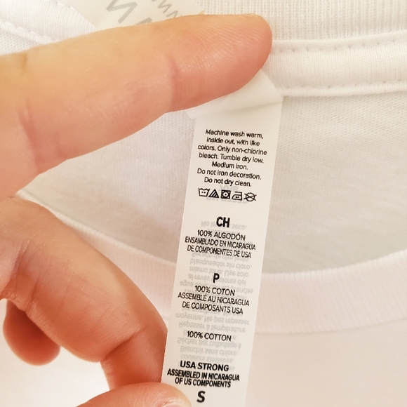 The B-52s Blue Lobster White T-shirt ๐ฆ (Small) - Picture 5 of 9